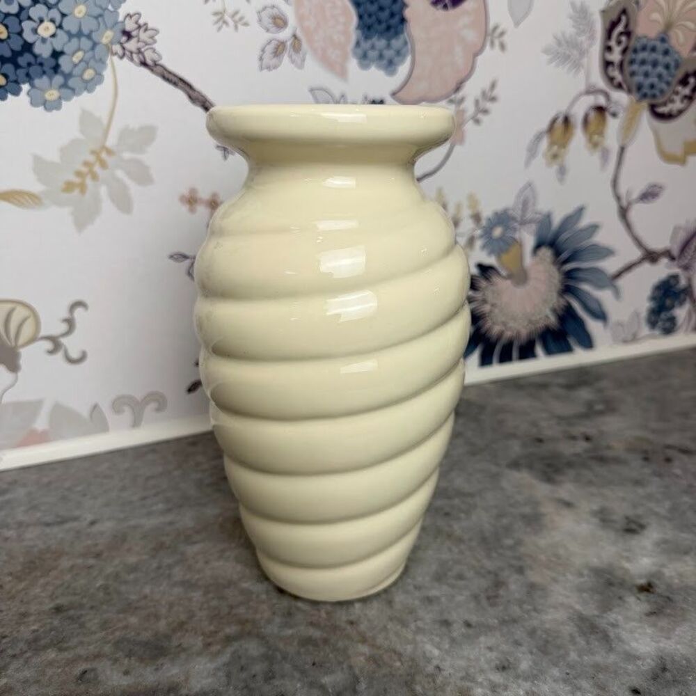 Vintage Haeger Pottery 8 Inch Ivory Beehive Swirl Vase, #610-36